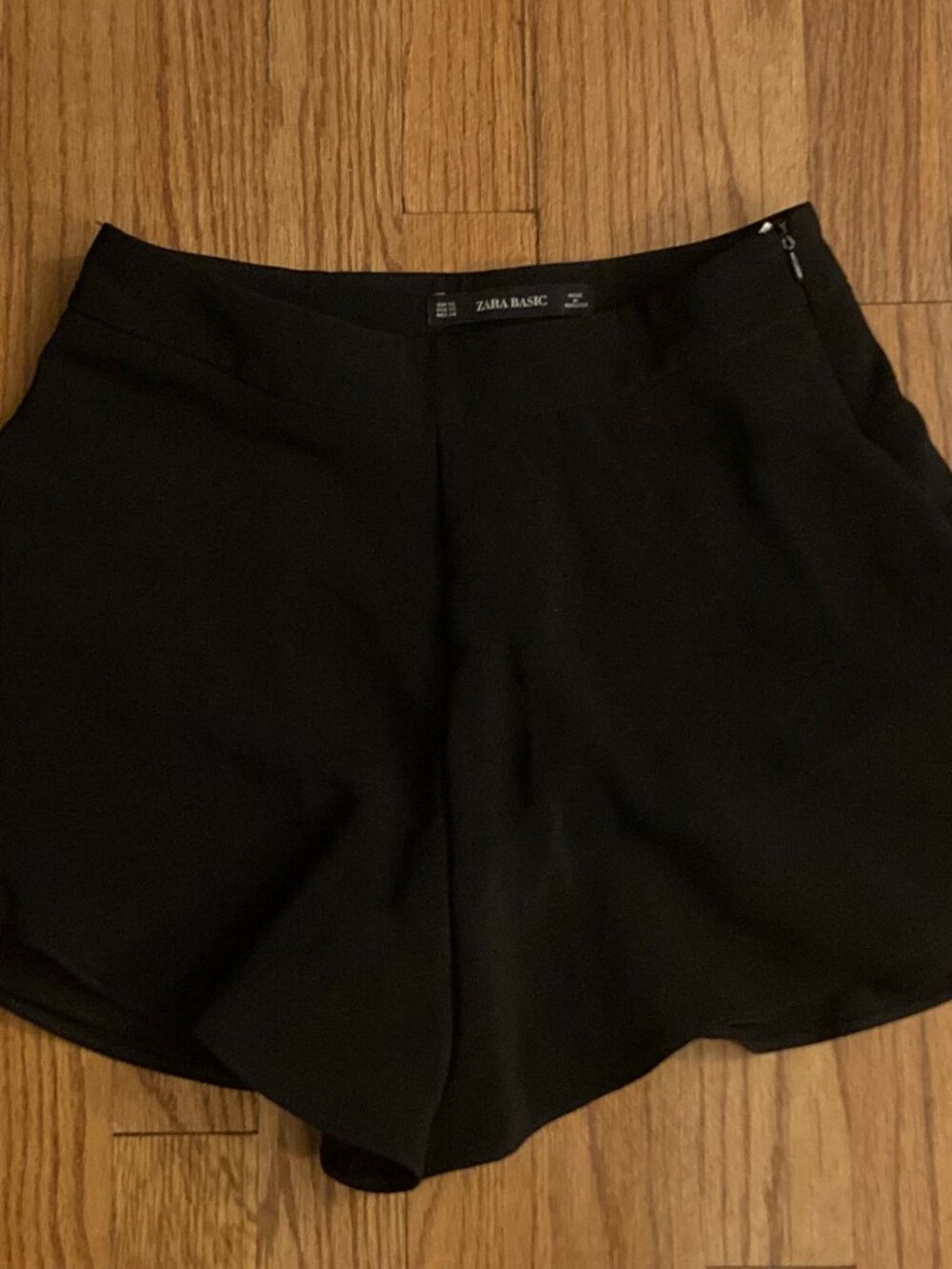 ZARA BASIC Women's Classic Black Flowy Dress Shorts ~ Sz XS